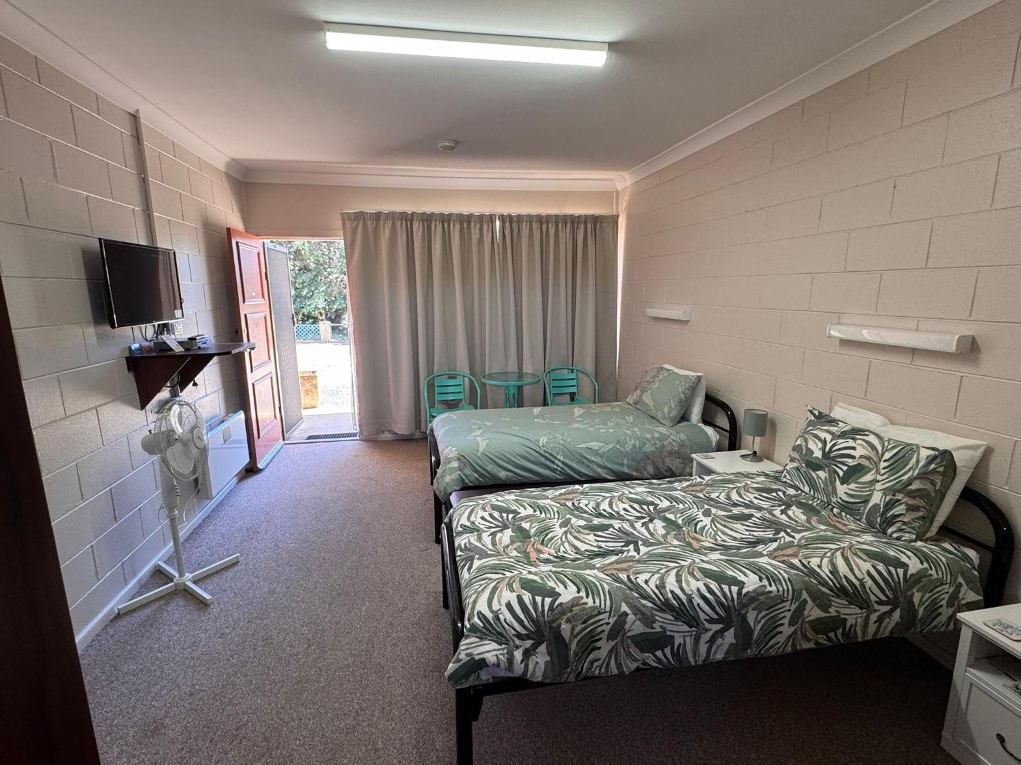 Alpine Country Motel Plus Free Coffee Cooma Exteriér fotografie